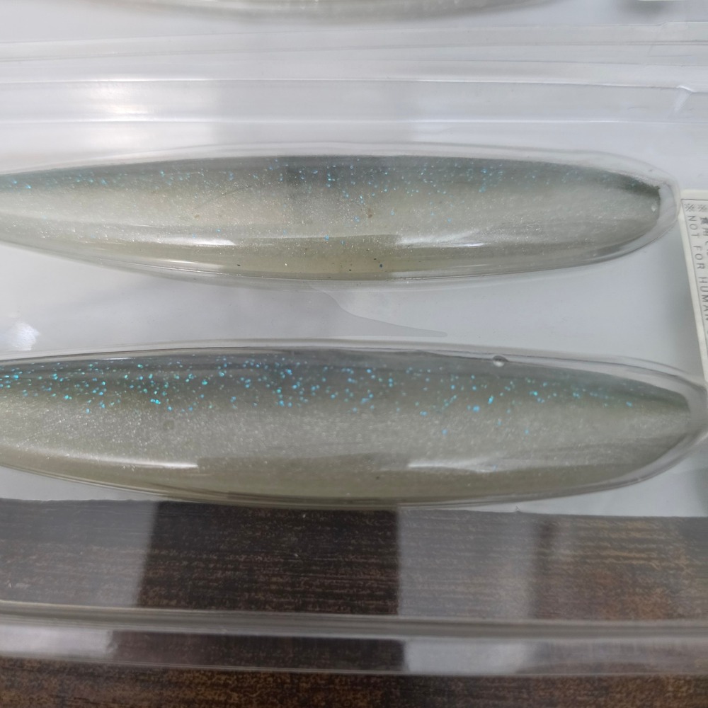 Lot of 2 Keitech Easy Shiner Swimbait 8in Tennessee Shad & Smallmouth Magic - Picture 5 of 8